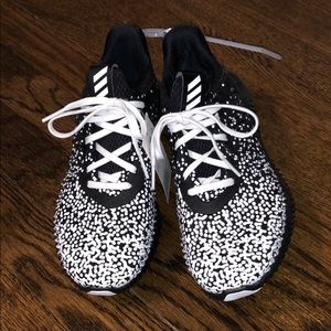 Adidas Tennis shoes - black/white paint-speckled